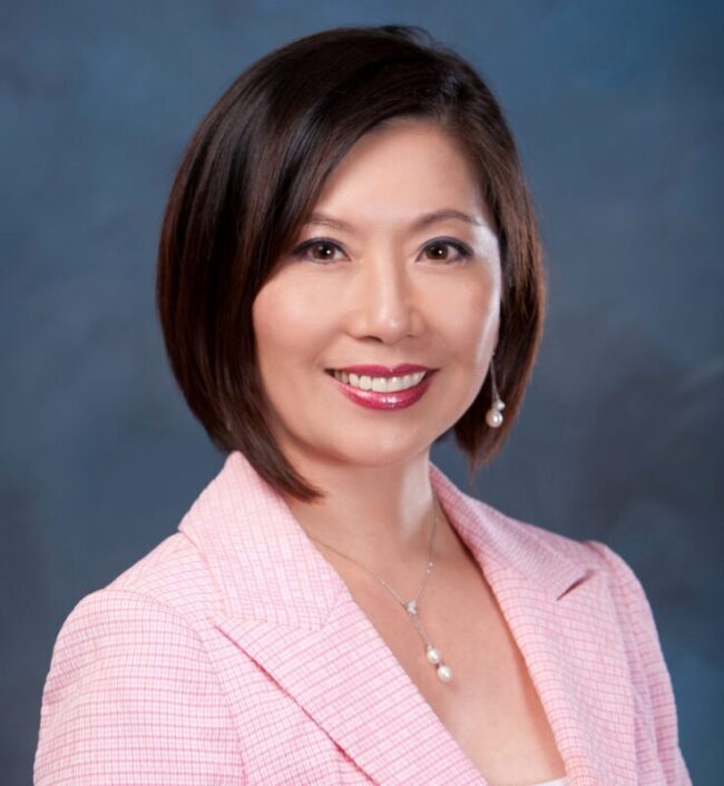 Francine Bus Pix Francine Chui headshot