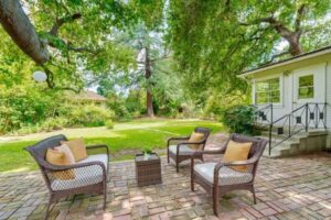 Baldwin Stocker open house from Sue Cook showing a patio with chairs 